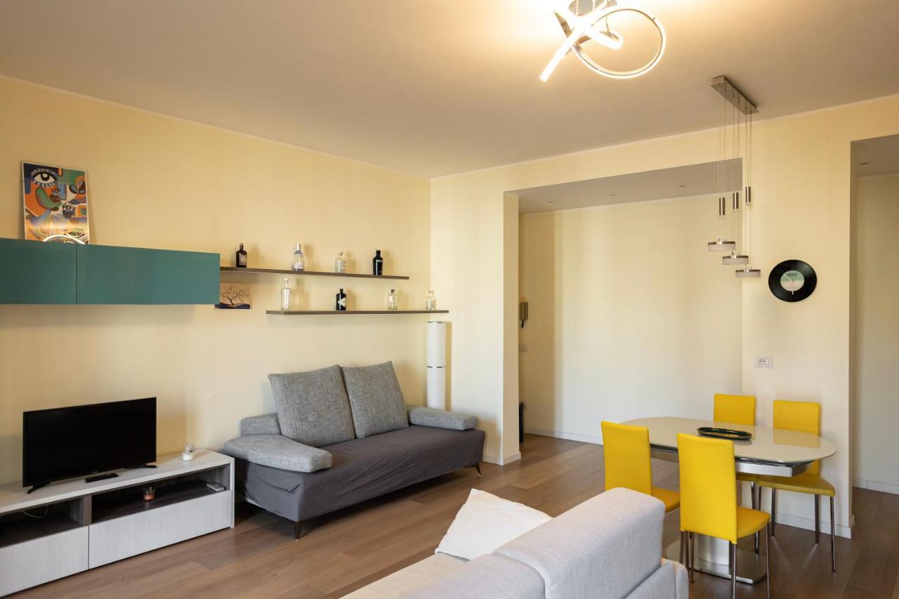 Appartement Bilocale Moderno Ed Esclusivo à Milan Extérieur photo