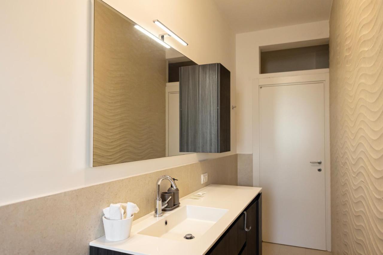 Appartement Bilocale Moderno Ed Esclusivo à Milan Extérieur photo